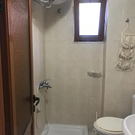 Anna * Sarandë