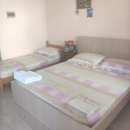 Anna Apartment